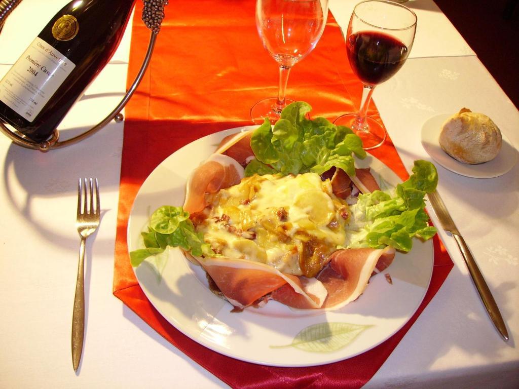 蓬特吉博 Les Negociants酒店 外观 照片